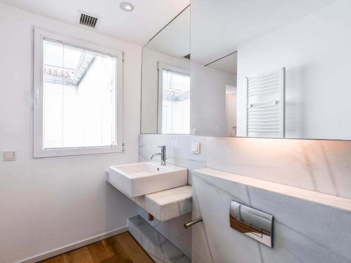 Apartamento De Diseno De Lujo En Lavapies Alquiler Temporal มาดริด ภายนอก รูปภาพ